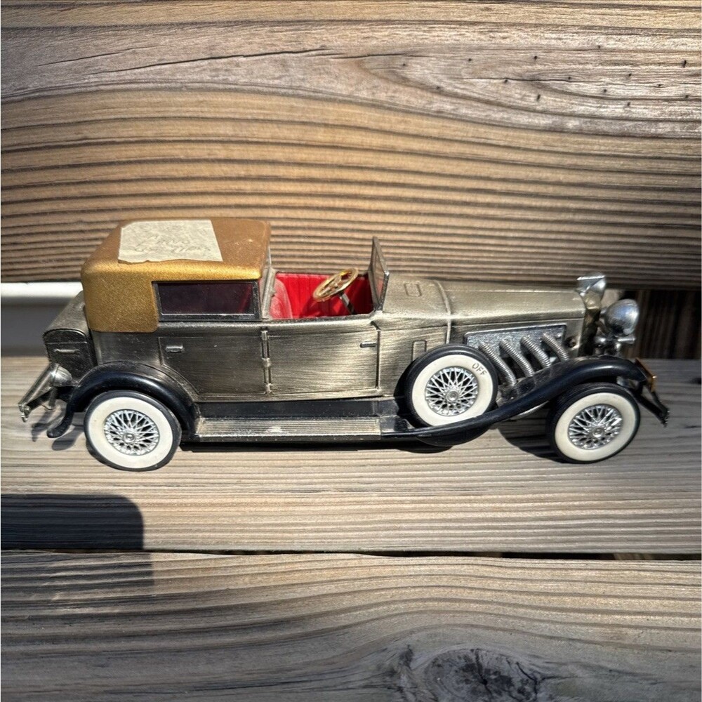 Vintage WACO 1934 Duesenberg S.J. Town Car AM Radio WORKING Metal Japan